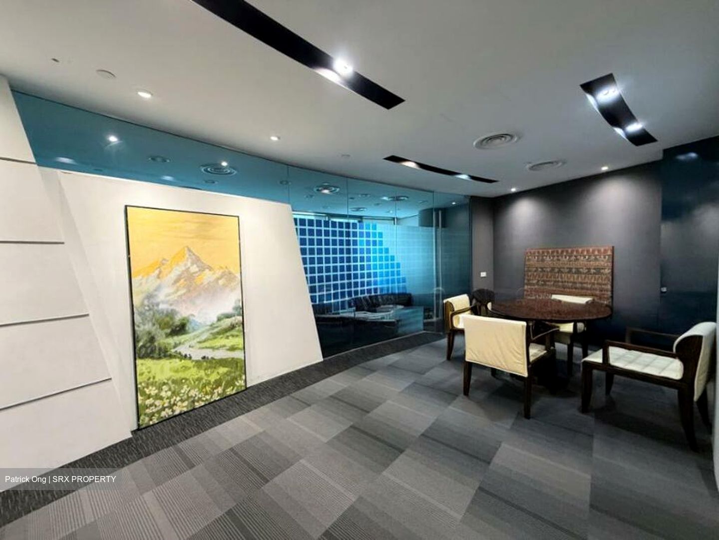 Hsbc Building (D1), Office #503853781